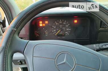 Другие грузовики Mercedes-Benz Sprinter 1999 в 