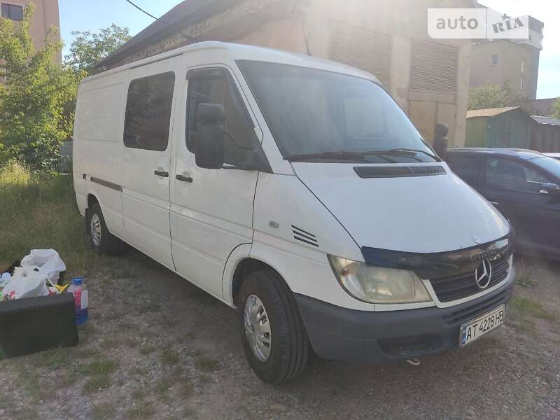 Грузопассажирский фургон Mercedes-Benz Sprinter 2005 в Ивано-Франковске