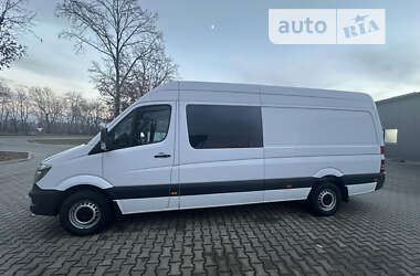 Грузовой фургон Mercedes-Benz Sprinter 2015 в 