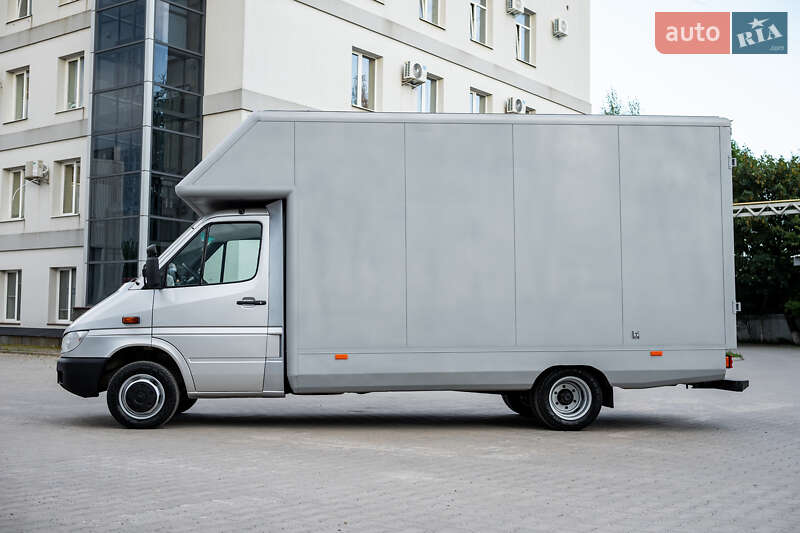 Грузовой фургон Mercedes-Benz Sprinter 2002 в Ровно