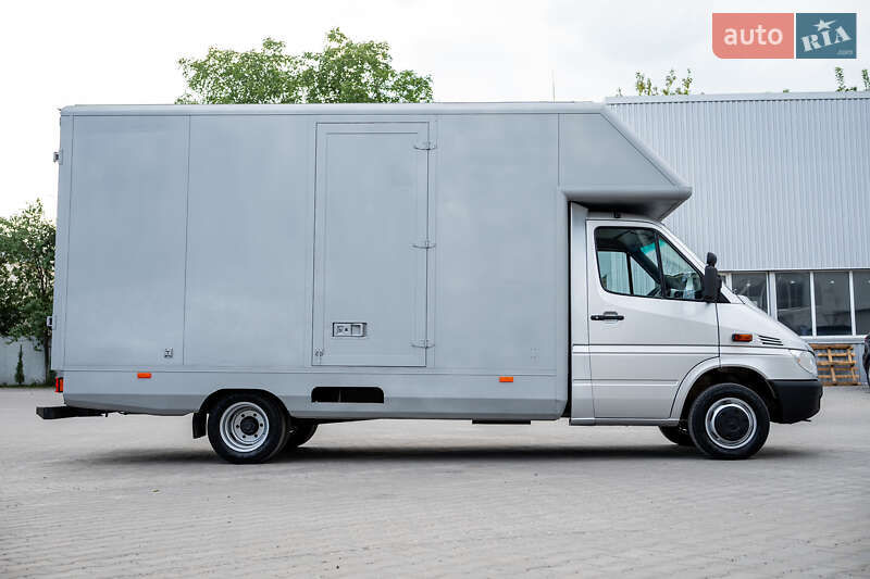 Грузовой фургон Mercedes-Benz Sprinter 2002 в Ровно