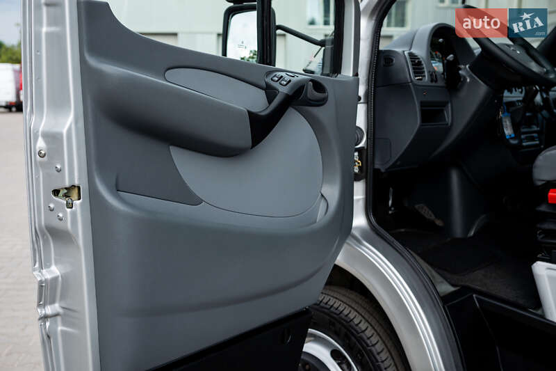 Грузовой фургон Mercedes-Benz Sprinter 2002 в Ровно