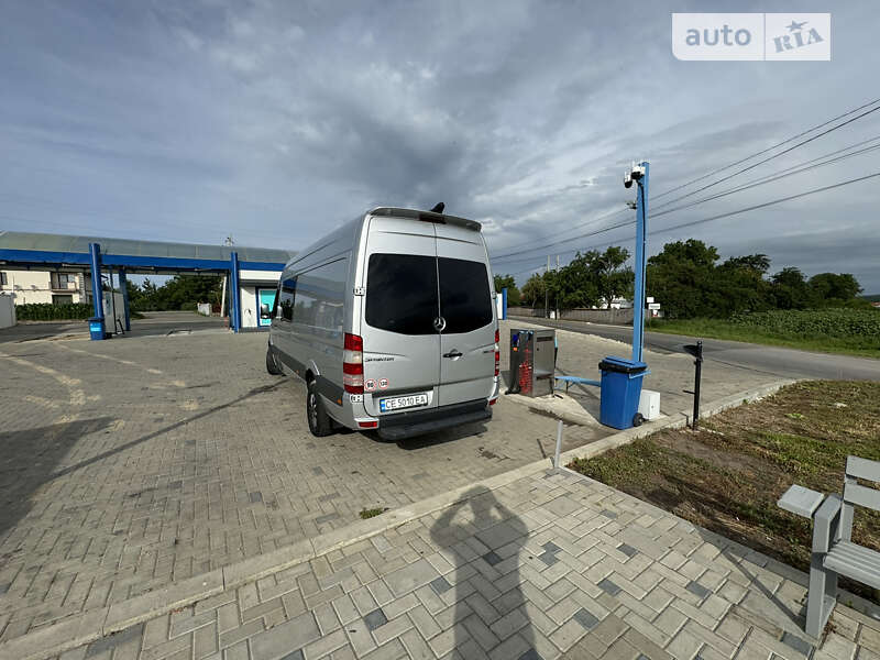 Вантажопасажирський фургон Mercedes-Benz Sprinter 2012 в Чернівцях