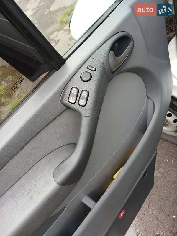 Грузовой фургон Mercedes-Benz Sprinter 2004 в Львове