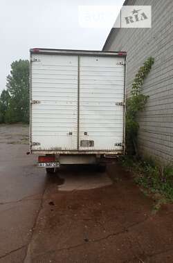 Грузовой фургон Mercedes-Benz Sprinter 2000 в 