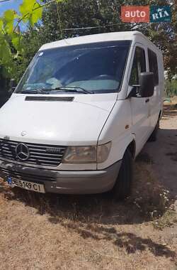 Грузопассажирский фургон Mercedes-Benz Sprinter 1998 в Братском