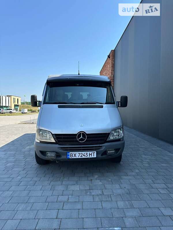 Микроавтобус Mercedes-Benz Sprinter 2004 в Хмельницком фото 3 Микроавтобус Mercedes-Benz Sprinter 2004 в Хмельницком
