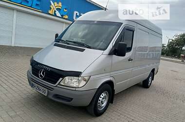 Грузовой фургон Mercedes-Benz Sprinter 2004 в Беляевке