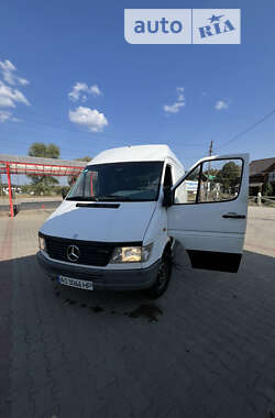 Вантажний фургон Mercedes-Benz Sprinter 1998 в Тячеві