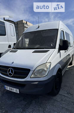 Грузовой фургон Mercedes-Benz Sprinter 2012 в Львове