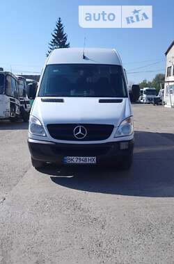 Грузовой фургон Mercedes-Benz Sprinter 2013 в Ровно