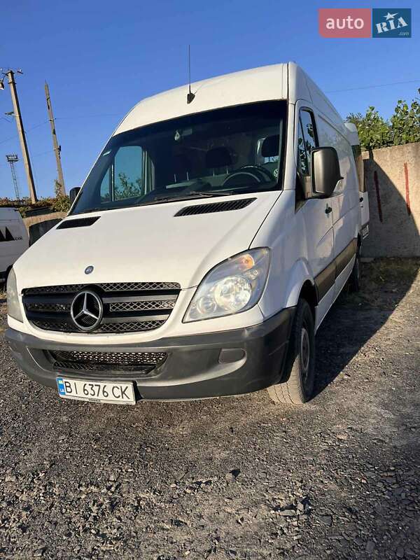 Грузовой фургон Mercedes-Benz Sprinter 2011 в Горишних Плавнях