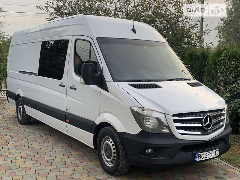 Вантажопасажирський фургон Mercedes-Benz Sprinter 2016 в Стрию