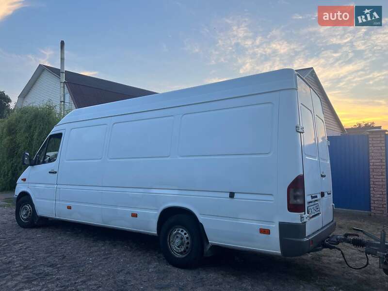 Mercedes-Benz Sprinter 2005