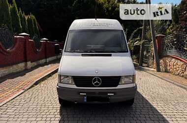 Грузовой фургон Mercedes-Benz Sprinter 1998 в Львове