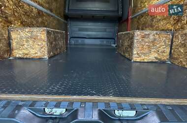 Грузовой фургон Mercedes-Benz Sprinter 2017 в 