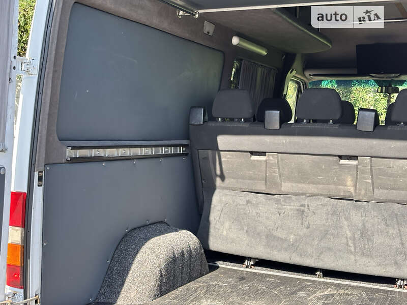 Вантажопасажирський фургон Mercedes-Benz Sprinter 2001 в Кіцмані