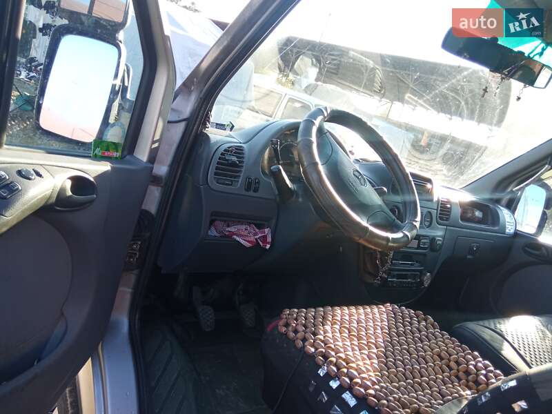 Микроавтобус Mercedes-Benz Sprinter 2004 в 