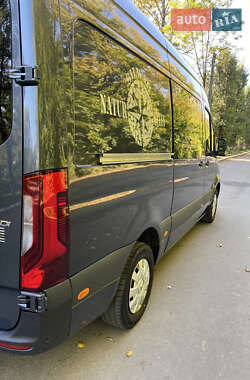 Грузовой фургон Mercedes-Benz Sprinter 2022 в 