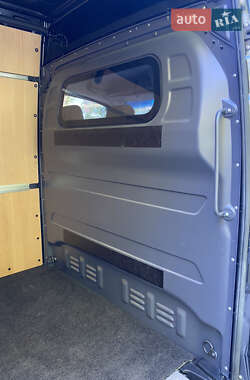 Грузовой фургон Mercedes-Benz Sprinter 2022 в 