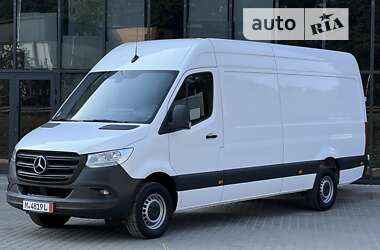 Грузовой фургон Mercedes-Benz Sprinter 2023 в 