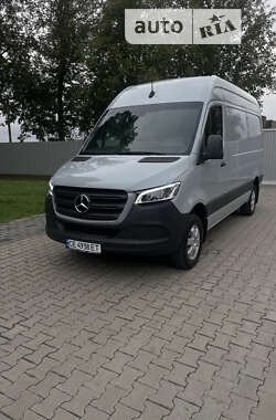 Грузовой фургон Mercedes-Benz Sprinter 2018 в 