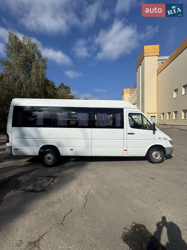 Пригородный автобус Mercedes-Benz Sprinter 2003 в Ровно