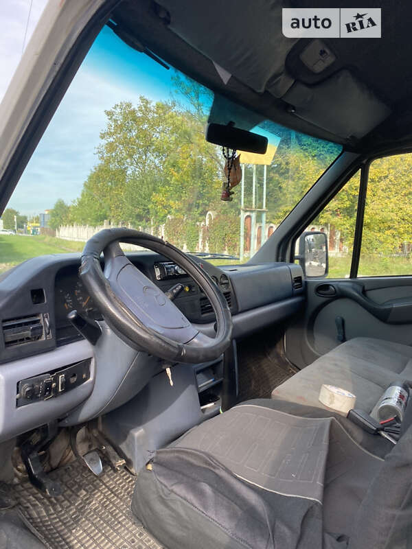 Вантажопасажирський фургон Mercedes-Benz Sprinter 1995 в Львові