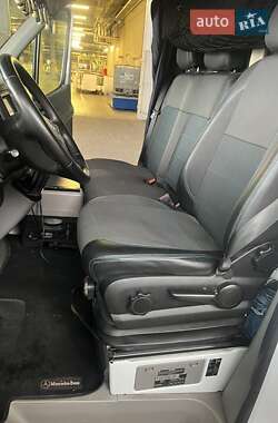 Грузовой фургон Mercedes-Benz Sprinter 2015 в 