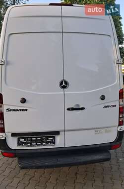 Грузовой фургон Mercedes-Benz Sprinter 2012 в Черновцах