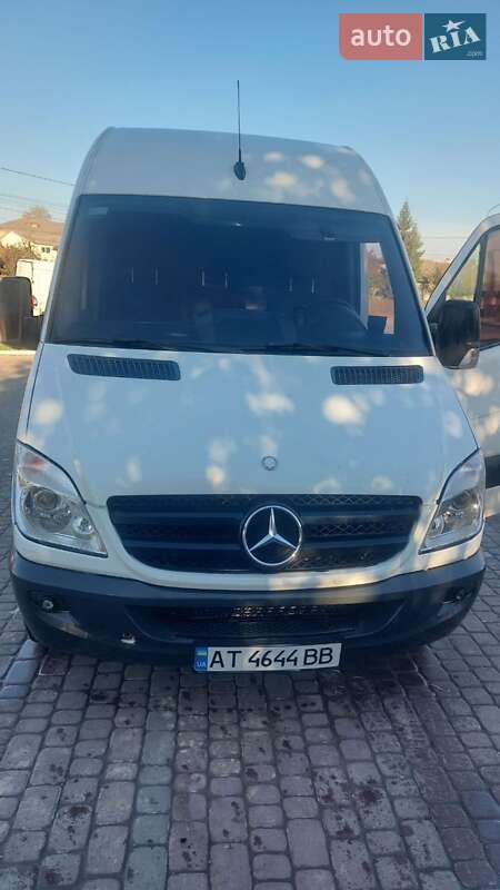 Вантажний фургон Mercedes-Benz Sprinter 2007 в Івано-Франківську