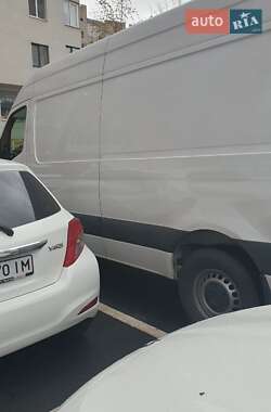 Грузовой фургон Mercedes-Benz Sprinter 2023 в 