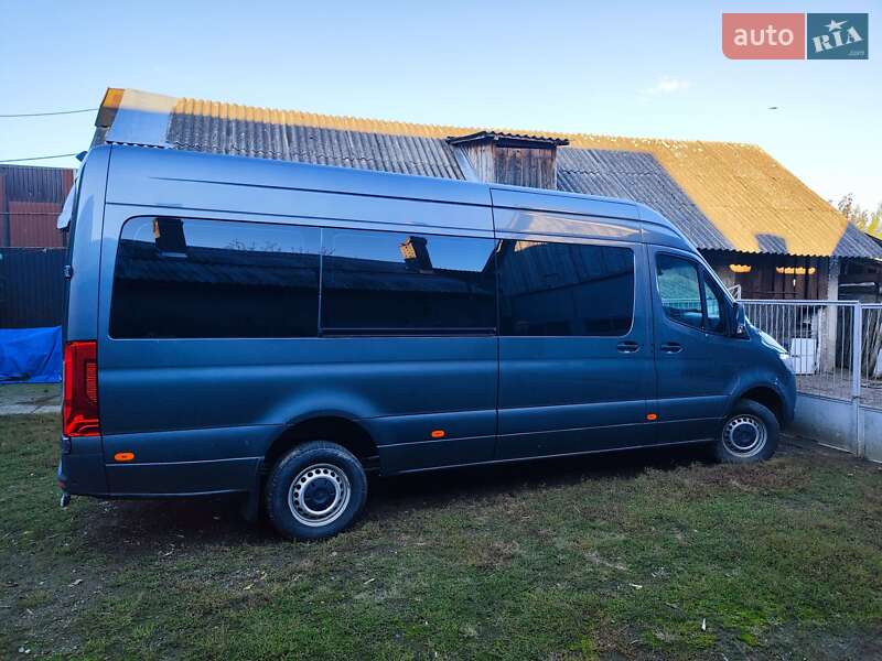 Микроавтобус Mercedes-Benz Sprinter 2022 в 