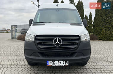 Грузовой фургон Mercedes-Benz Sprinter 2020 в 