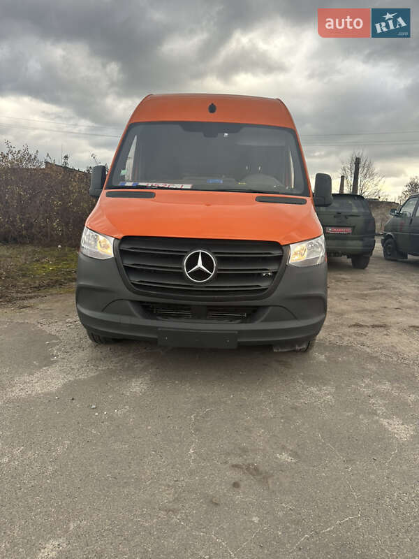 Вантажний фургон Mercedes-Benz Sprinter 2020 в Рівному