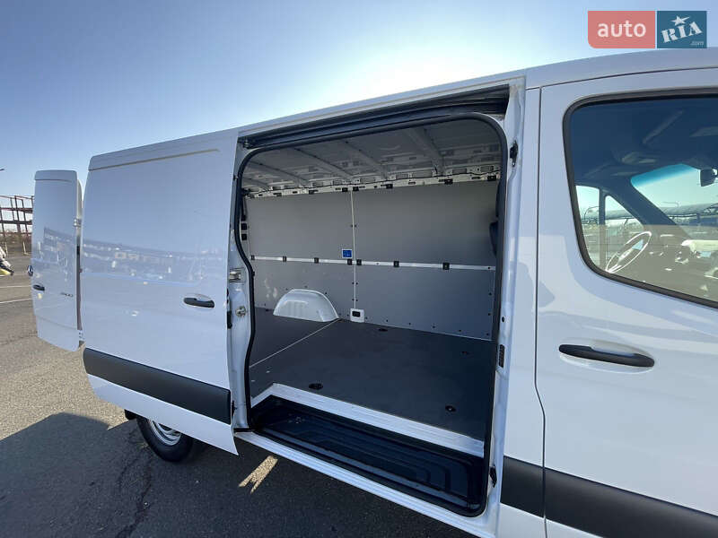 Грузовой фургон Mercedes-Benz Sprinter 2021 в Киеве фото 6 Грузовой фургон Mercedes-Benz Sprinter 2021 в Киеве