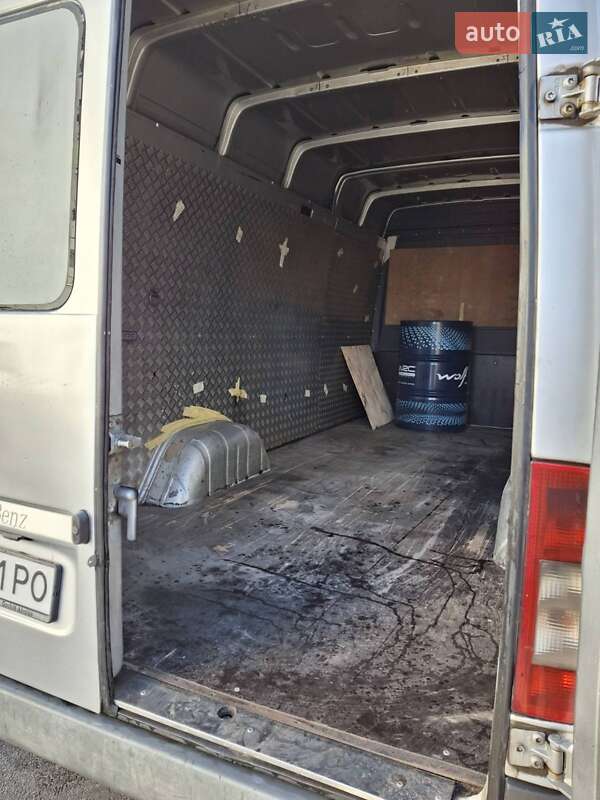 Грузовой фургон Mercedes-Benz Sprinter 2004 в Яворове