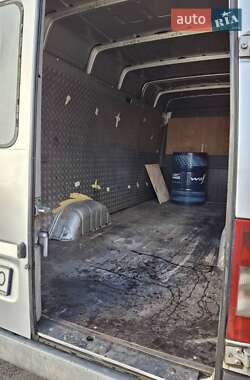 Грузовой фургон Mercedes-Benz Sprinter 2004 в 