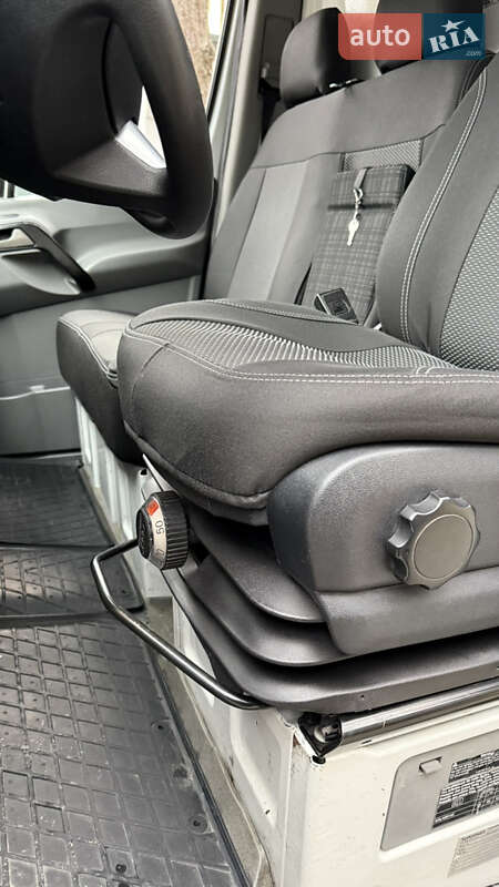 Евакуатор Mercedes-Benz Sprinter 2015 в Новомосковську