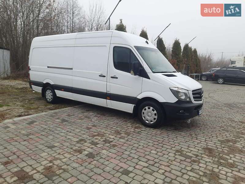 Вантажний фургон Mercedes-Benz Sprinter 2016 в Івано-Франківську