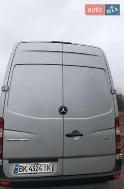 Вантажний фургон Mercedes-Benz Sprinter 2016 в Рівному