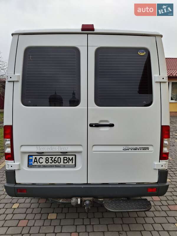 Грузопассажирский фургон Mercedes-Benz Sprinter 2002 в Нововолынске