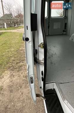 Грузовой фургон Mercedes-Benz Sprinter 2002 в Ровно