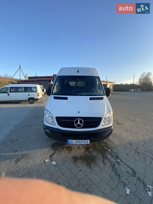 Вантажний фургон Mercedes-Benz Sprinter 2012 в Львові