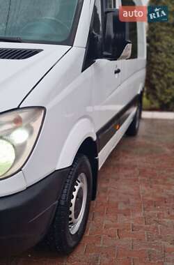 Грузовой фургон Mercedes-Benz Sprinter 2011 в Черновцах