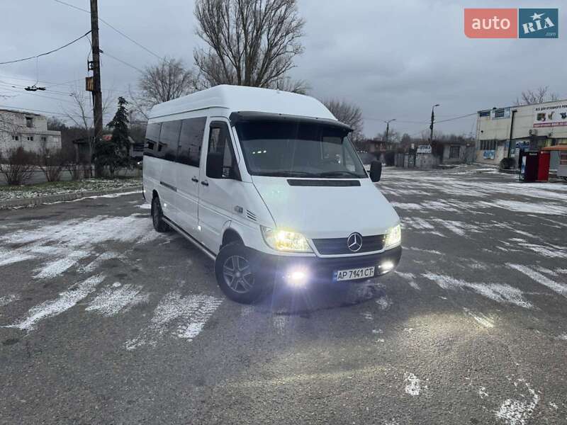 Міський автобус Mercedes-Benz Sprinter 2002 в Києві