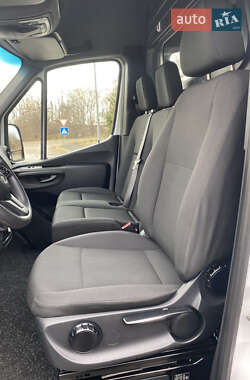 Грузовой фургон Mercedes-Benz Sprinter 2020 в 