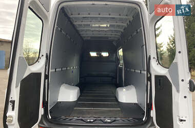 Грузовой фургон Mercedes-Benz Sprinter 2020 в 