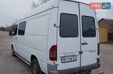 Вантажопасажирський фургон Mercedes-Benz Sprinter 2002 в Дубровиці