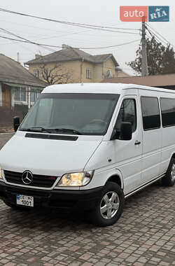 Вантажопасажирський фургон Mercedes-Benz Sprinter 2001 в Чернівцях